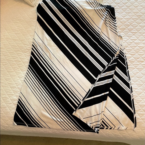 EUC WHBM medium maxi dress - Picture 5 of 7